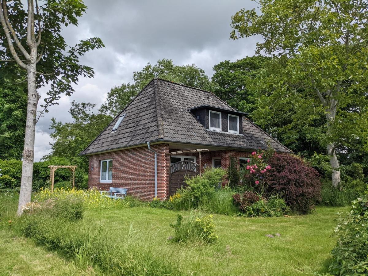 Charmantes Ferienhaus In Nordfriesland Humptrup エクステリア 写真